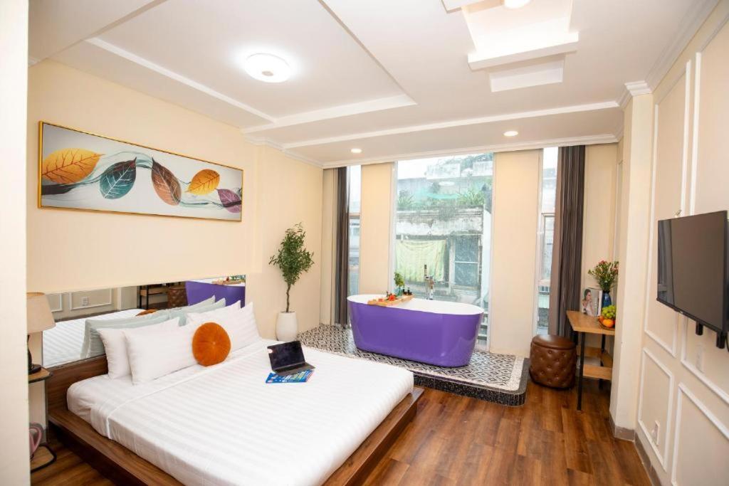 Quy Hung Hotel Central Ho Chi Minh City Exterior photo