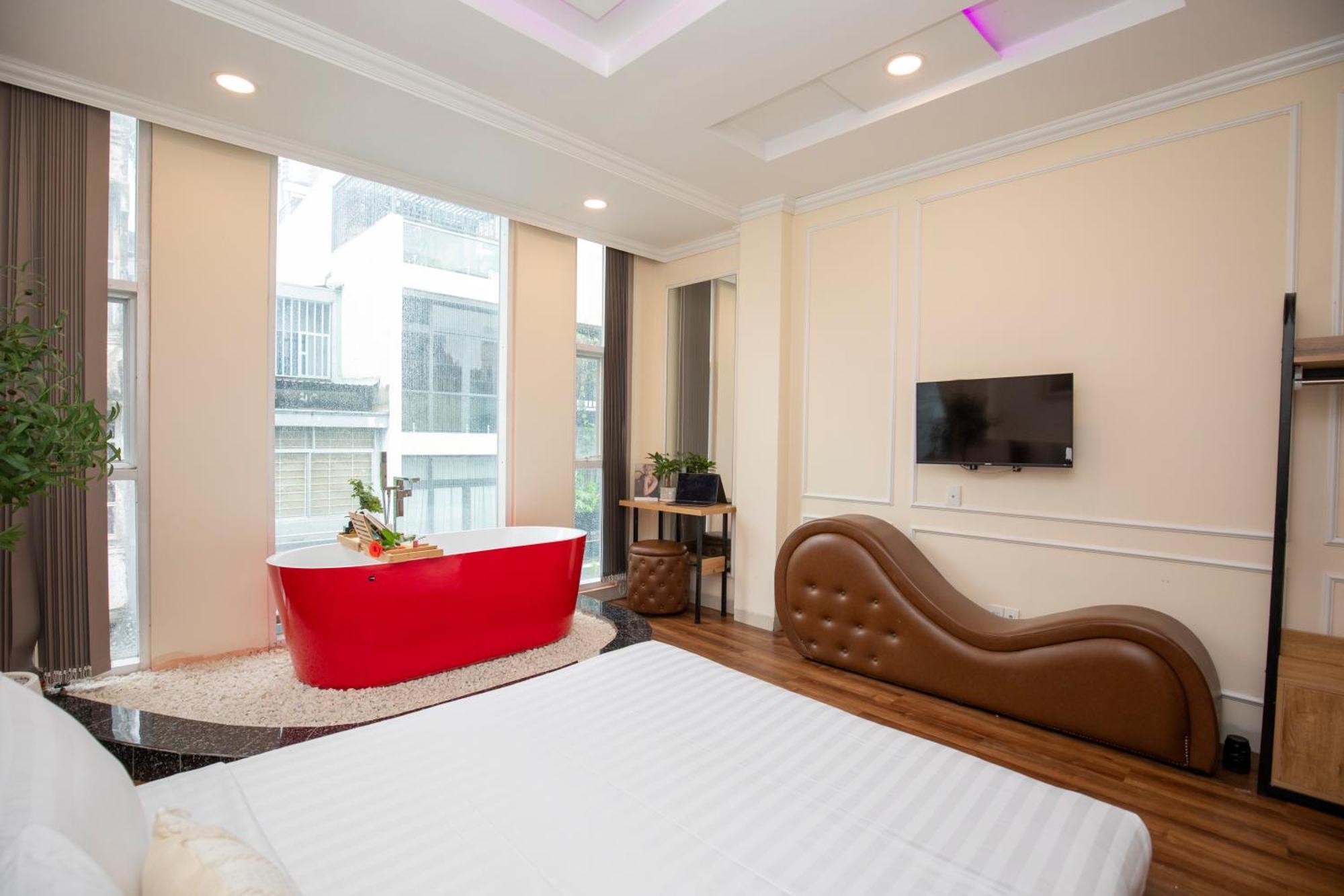 Quy Hung Hotel Central Ho Chi Minh City Exterior photo