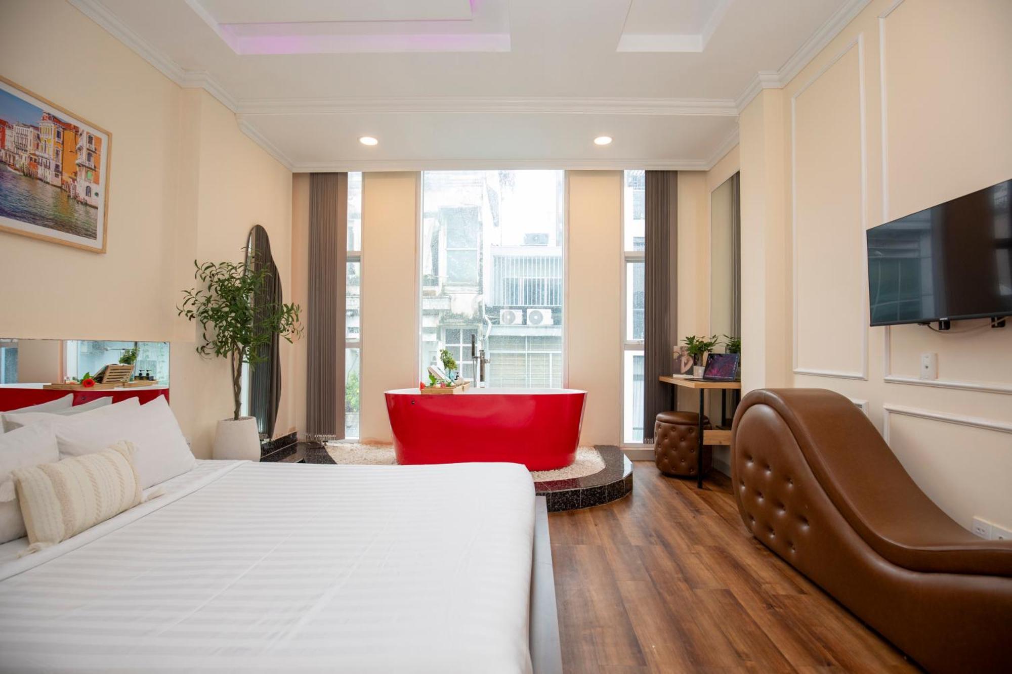 Quy Hung Hotel Central Ho Chi Minh City Exterior photo