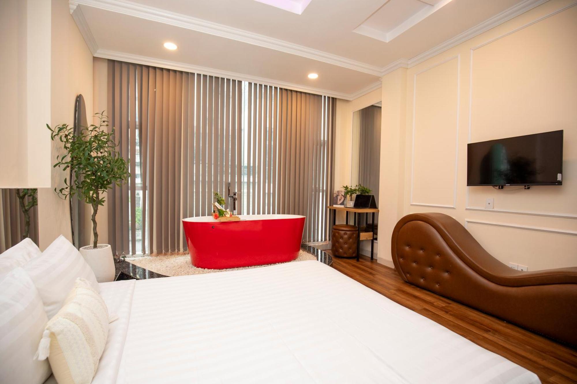 Quy Hung Hotel Central Ho Chi Minh City Exterior photo